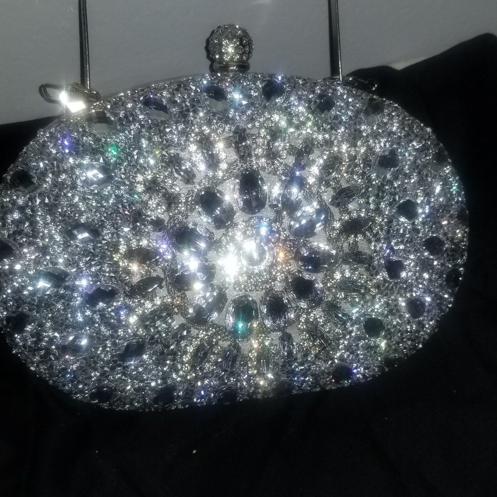 Purse - Picture 3 of 16